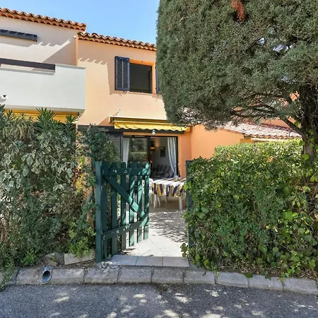 Maison Confortable Pres Des Plages De Saint-raphael בית נופש