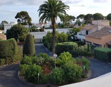Maison Confortable Pres Des Plages De Saint-raphael Ferienhaus