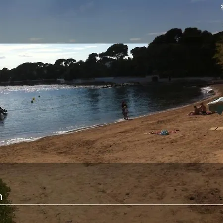 Holiday home Maison Confortable Pres Des Plages De Saint-raphael *