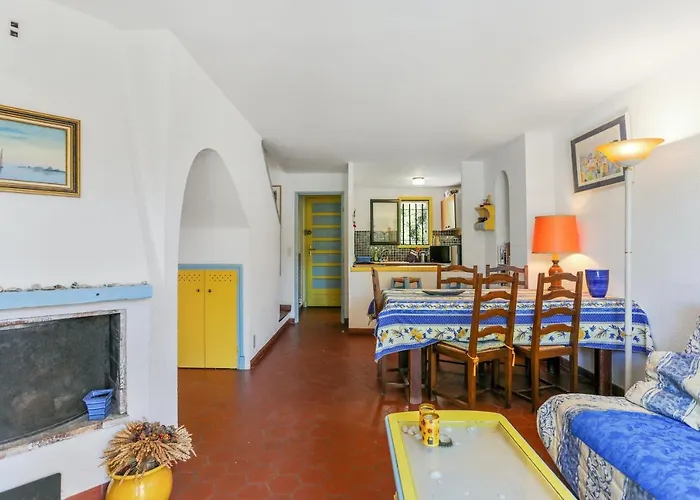 Maison Confortable Pres Des Plages De Saint-raphael בית נופש *