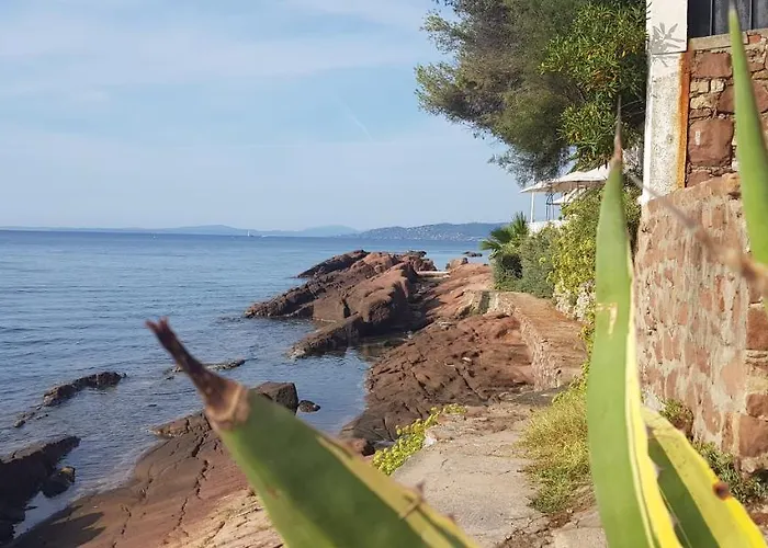 Maison Confortable Pres Des Plages De Saint-raphael בית נופש